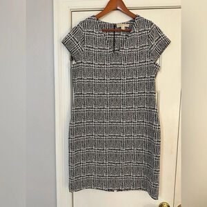 Michael Kors Black & white v-neck, cap sleeve dress. Plus size 0X- see sz chart